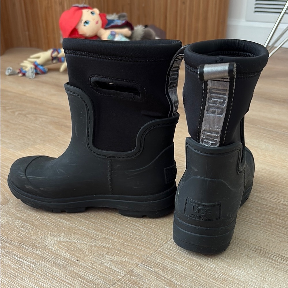 UGG Droplet Rain Boots Black Kids